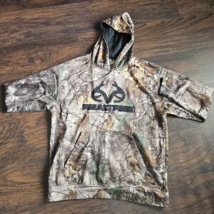 Realtree Camo Hoodie does have some distressed see pics size Large
